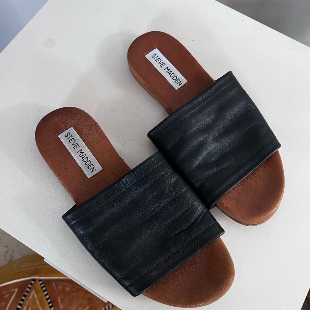 Steve Madden leather sandals in excellent condition